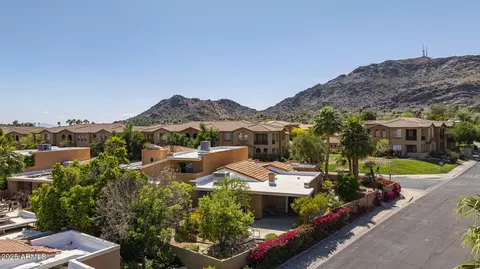 View/Area - 1023 E Sahuaro Dr, Phoenix, AZ 85020 photo 2 of 9