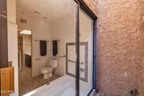 Bath - 1023 E Sahuaro Dr, Phoenix, AZ 85020 photo 2 of 5