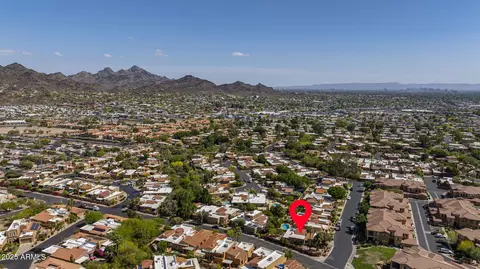 View/Area - 1023 E Sahuaro Dr, Phoenix, AZ 85020 photo 8 of 9
