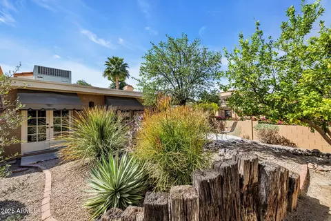 Exterior - 1023 E Sahuaro Dr, Phoenix, AZ 85020 photo 14 of 23