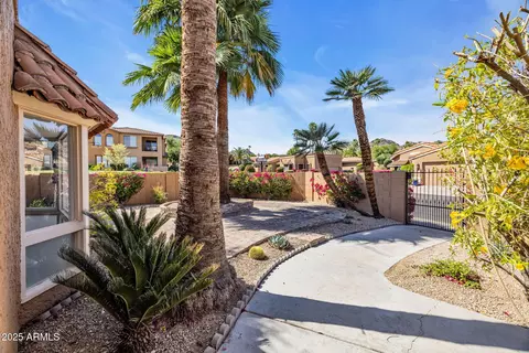 Exterior - 1023 E Sahuaro Dr, Phoenix, AZ 85020 photo 2 of 23