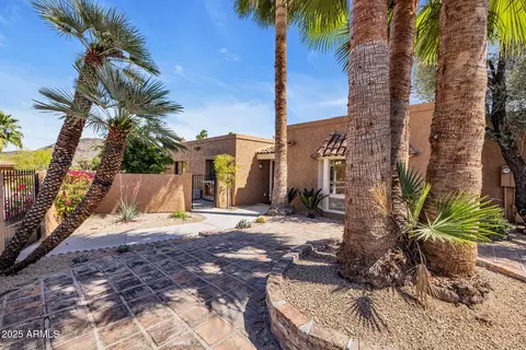 Exterior - 1023 E Sahuaro Dr, Phoenix, AZ 85020 photo 8 of 23