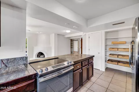 Kitchen - 1023 E Sahuaro Dr, Phoenix, AZ 85020 photo 3 of 5