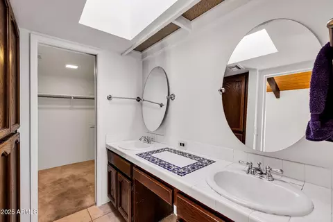 Bath - 1023 E Sahuaro Dr, Phoenix, AZ 85020 photo 1 of 5