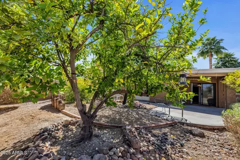 Exterior - 1023 E Sahuaro Dr, Phoenix, AZ 85020 photo 15 of 23