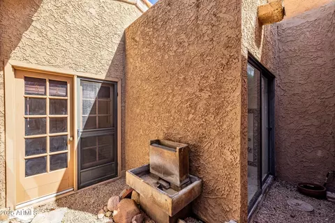 Exterior - 1023 E Sahuaro Dr, Phoenix, AZ 85020 photo 10 of 23
