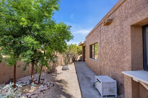 Exterior - 1023 E Sahuaro Dr, Phoenix, AZ 85020 photo 19 of 23