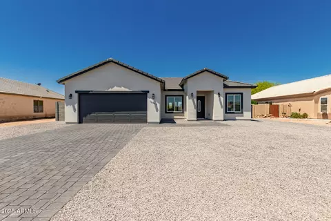 15080 S Diablo Rd, Arizona City, AZ 85123