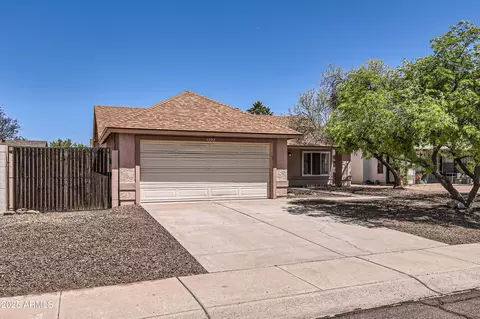 1202 W Wickieup Ln, Phoenix, AZ 85027