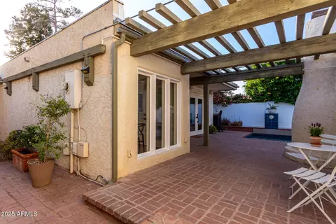 106 Echo Ln, Phoenix, AZ 85020 photo 30