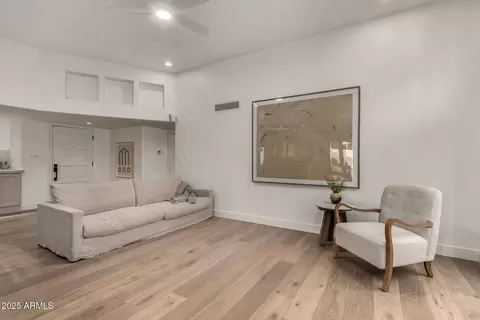 106 Echo Ln, Phoenix, AZ 85020 photo 4