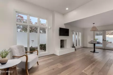 106 Echo Ln, Phoenix, AZ 85020 photo 5