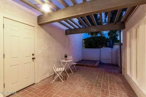106 Echo Ln, Phoenix, AZ 85020 photo 24