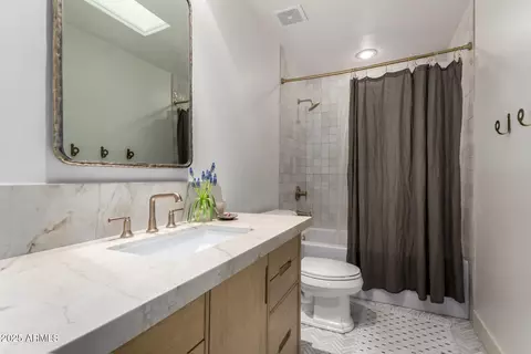 106 Echo Ln, Phoenix, AZ 85020 photo 17