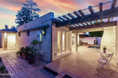 106 Echo Ln, Phoenix, AZ 85020 photo 18