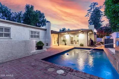 106 Echo Ln, Phoenix, AZ 85020 photo 22