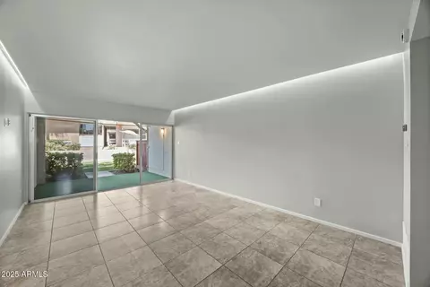 6125 E Indian School Rd #167, Scottsdale, AZ 85251