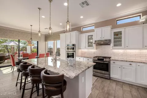 9059 E Leonora St, Mesa, AZ 85207 photo 4
