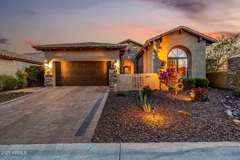 9059 E Leonora St, Mesa, AZ 85207
