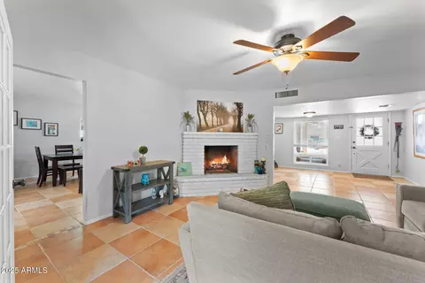 2902 E Corrine Dr, Phoenix, AZ 85032 photo 6