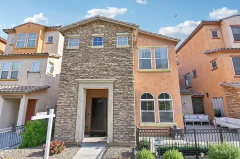7734 W Terri Lee Dr, Phoenix, AZ 85035