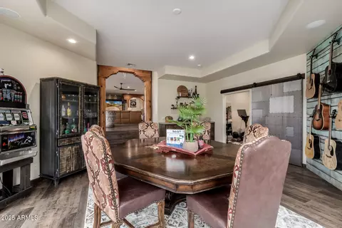 Dining - 1505 W Cloud Rd, Phoenix, AZ 85086 photo 3 of 4