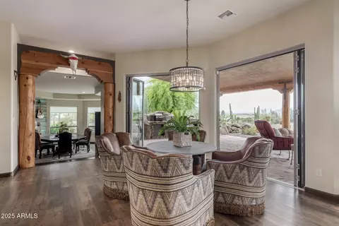 Dining - 1505 W Cloud Rd, Phoenix, AZ 85086 photo 1 of 4