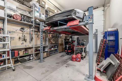 Exterior - 1505 W Cloud Rd, Phoenix, AZ 85086 photo 7 of 16
