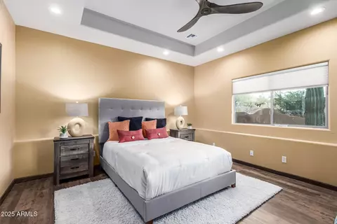 Bedroom - 1505 W Cloud Rd, Phoenix, AZ 85086 photo 2 of 5