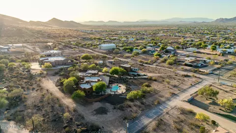 View/Area - 1505 W Cloud Rd, Phoenix, AZ 85086 photo 2 of 2