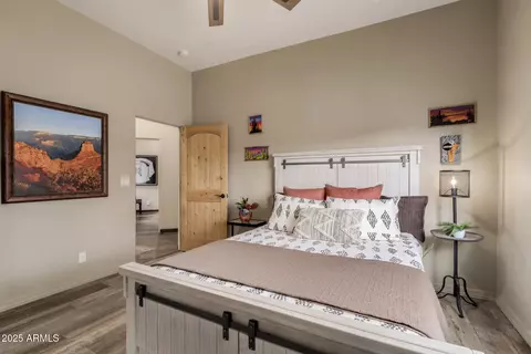 Bedroom - 1505 W Cloud Rd, Phoenix, AZ 85086 photo 5 of 5
