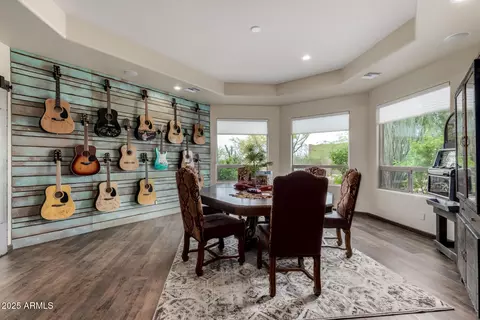 Dining - 1505 W Cloud Rd, Phoenix, AZ 85086 photo 2 of 4