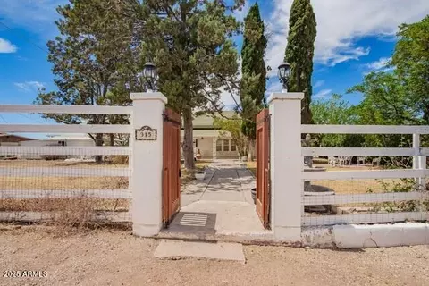 315 N 4th St, Tombstone, AZ 85638