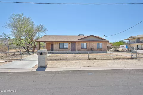 735 E Desert Ln, Phoenix, AZ 85042 photo 33