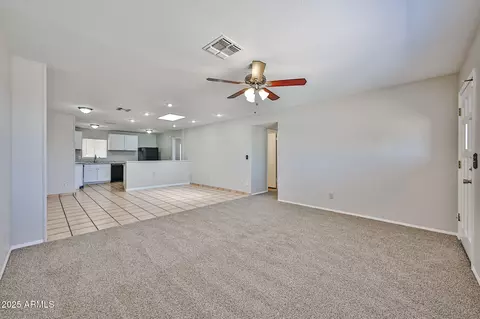 735 E Desert Ln, Phoenix, AZ 85042 photo 11