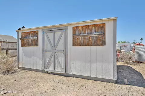 735 E Desert Ln, Phoenix, AZ 85042 photo 30