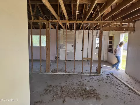 Entry Way - 3948 E Monterosa St, Phoenix, AZ 85018 photo 2 of 3
