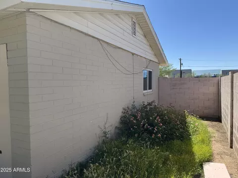 Exterior - 3948 E Monterosa St, Phoenix, AZ 85018 photo 3 of 4