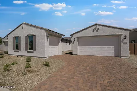 17118 W Hackamore Dr, Surprise, AZ 85387