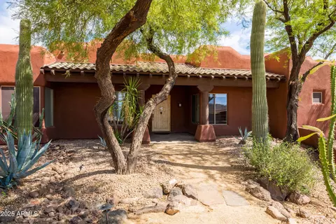 43011 N 18th St, New River, AZ 85087