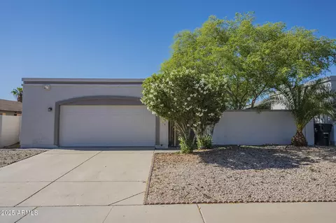 1450 E Topeka Dr, Phoenix, AZ 85024