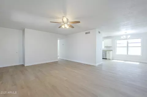 1450 E Topeka Dr, Phoenix, AZ 85024 photo 4