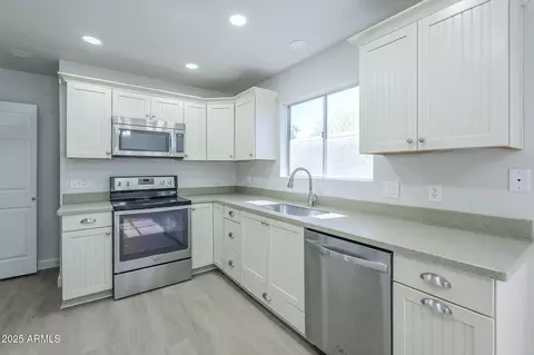 1450 E Topeka Dr, Phoenix, AZ 85024 photo 8