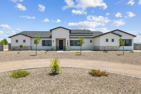 3933 E Freeman Ln, San Tan Valley, AZ 85140