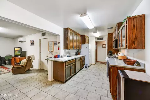 1941 E Hazelwood St, Phoenix, AZ 85016 photo 8