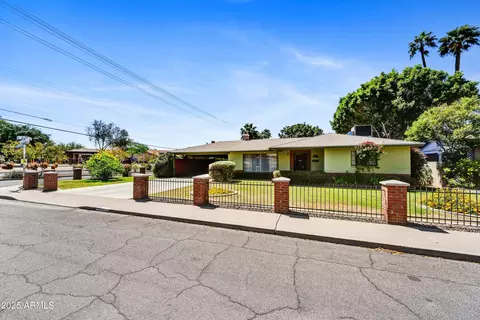 1941 E Hazelwood St, Phoenix, AZ 85016 photo 2