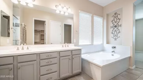Bath - 4323 E Wheaton St, Gilbert, AZ 85295 photo 2 of 2