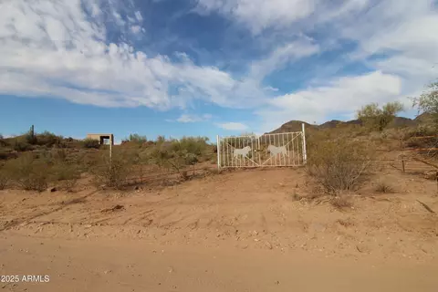 6800 N Castle Hot Springs Rd #1, Morristown, AZ 85342