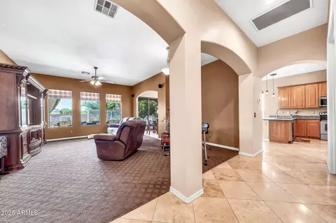 747 E Meadow Ln, Phoenix, AZ 85022 photo 10