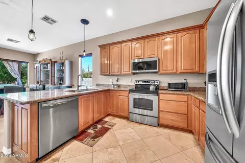 747 E Meadow Ln, Phoenix, AZ 85022 photo 4